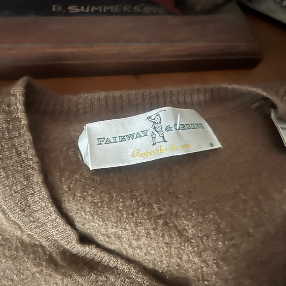 Womens Baby Alpaca Link
Stitch V-Neck Sweater in Camel
Size M 228.00 - Picture 5 of 6